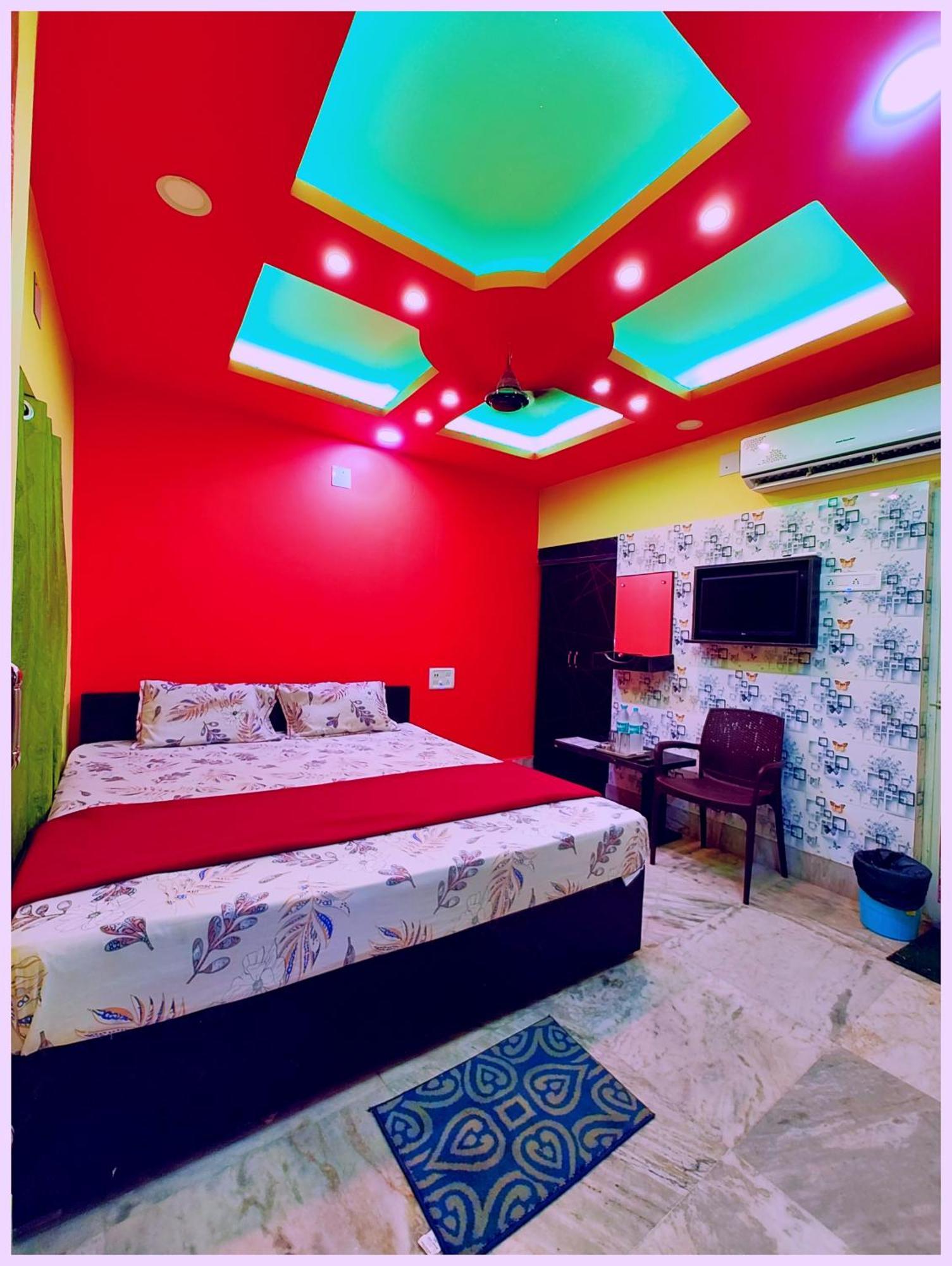 A S H O K R O Y A L Walking Distance From-sea-beach-and- Near Temple Fully-air-conditioned-hotel With-wifi-parking-facility Hotel 4*