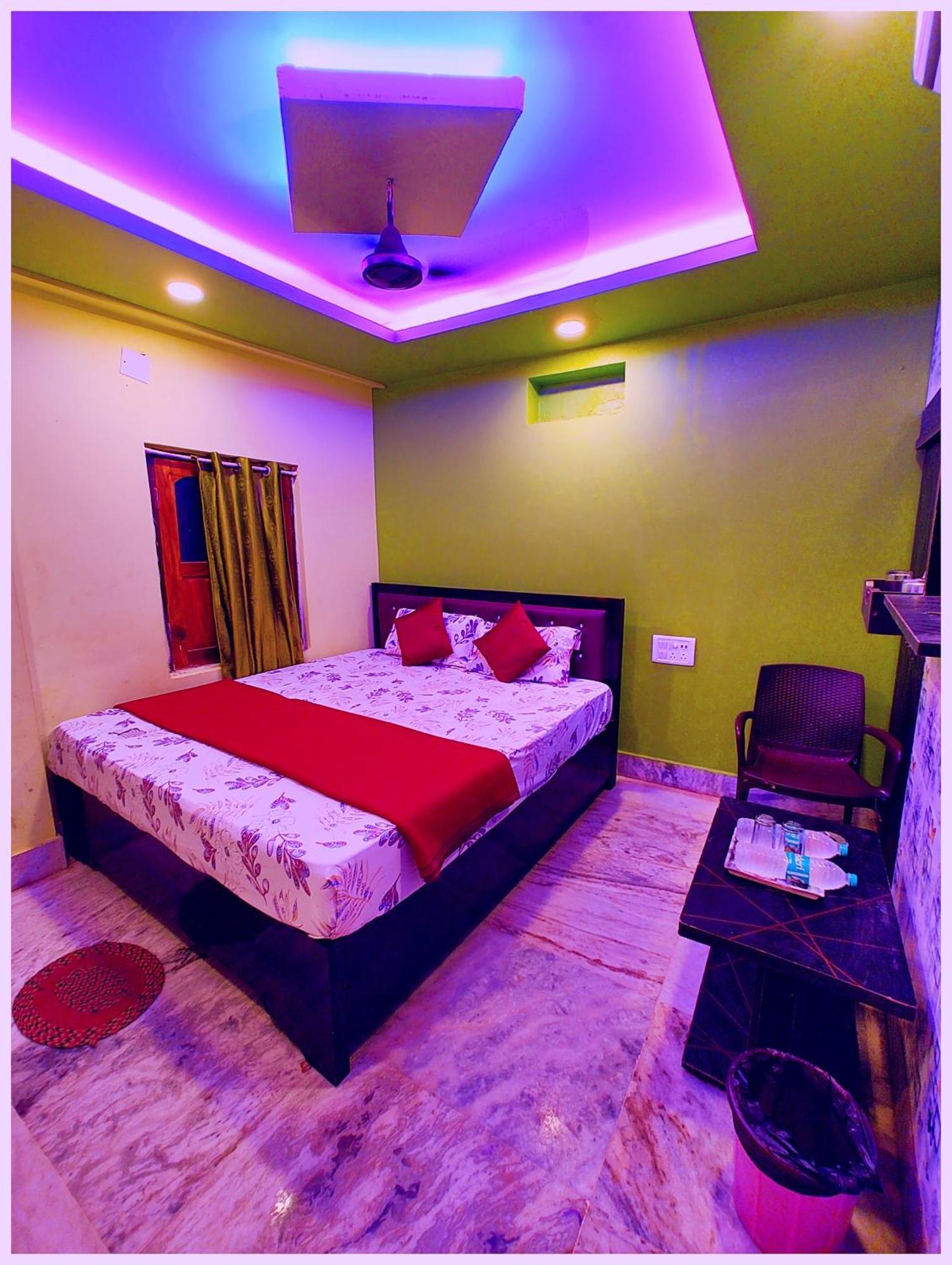 Hotel A S H O K R O Y A L Walking Distance From-sea-beach-and- Near Temple Fully-air-conditioned-hotel With-wifi-parking-facility Puri